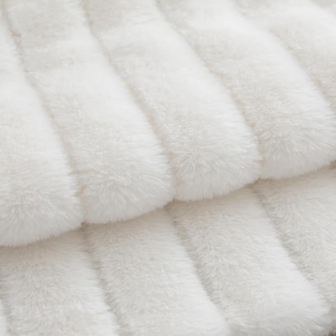 Pack of 2 Faux Fur Throw Pillow Covers 22x22 Inch Striped Decorative Soft Plush Couch Pillow Case Home Decor for Bed, Sofa, Living Room Cream White