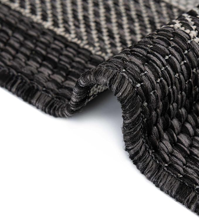 Unique Loom Outdoor Border Collection Area Rug - Soft Border (3' 1" Round, Black/ Ivory)