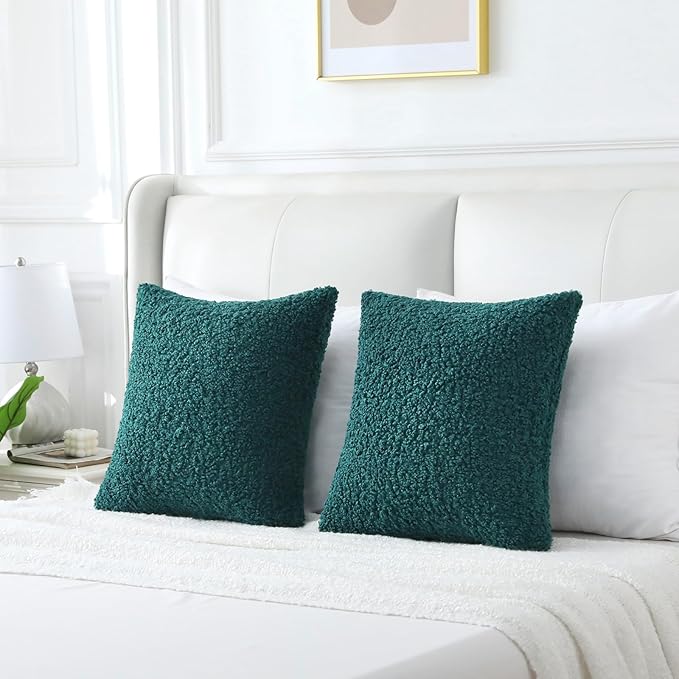 FUTEI Dark Green Throw Pillow Covers 18x18 Inch Set of 2,Furry Faux Fur Teddy Boucle Textured Cushion Covers,Soft Fluffy Decorative Pillow Case,Home Decor for Couch Bed Living Room Office Car