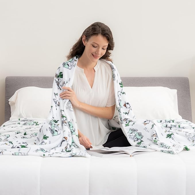Berkshire Blanket Peanuts® VelvetLoft® Cute Character Snoopy Plush Blanket,Snoopy Desert Travel White,Full/Queen 90 in x 90 in (Official Peanuts® Product)