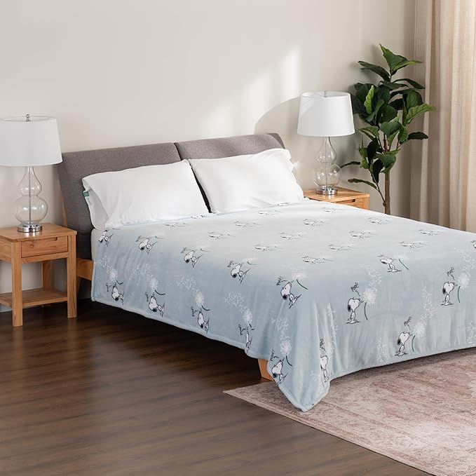 Berkshire Blanket Peanuts® VelvetLoft® Cute Character Snoopy Plush Blanket,Peanuts Snoopy Make A Wish Spring Blue,Full/Queen 90 in x 90 in (Official Peanuts® Product)