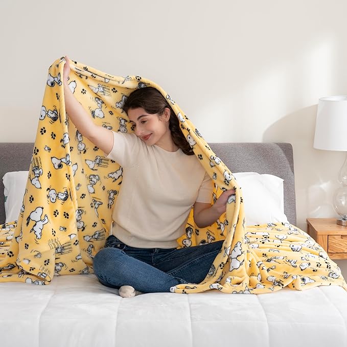 Berkshire Blanket Peanuts® VelvetLoft® Cute Character Snoopy Plush Blanket,Peanuts Poses and Paws Sundress,Twin 60 in x 90 in (Official Peanuts® Product)