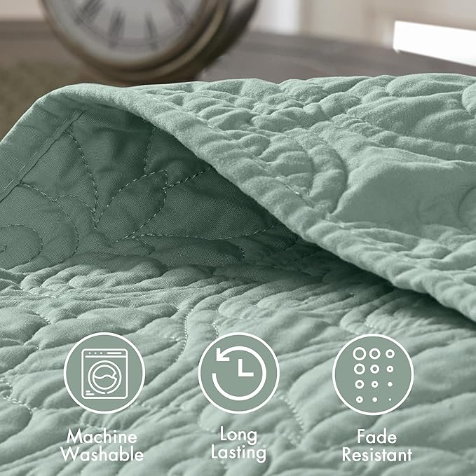 Madison Park Quebec Reversible Quilt Set Damask Design, Double Sided Stitching All Season, Lightweight Bedspread Bedding Set, Matching Sham, Seafoam, Full(96"x110") 3 Piece