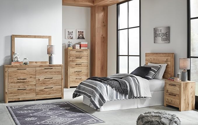 Signature Design by Ashley Hyanna Rustic 5 Drawer Chest, Rustic