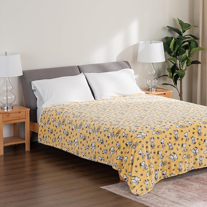 Berkshire Blanket Peanuts® VelvetLoft® Cute Character Snoopy Plush Blanket,Peanuts Poses and Paws Sundress,Full/Queen 90 in x 90 in (Official Peanuts® Product)