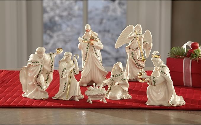 Lenox Figurine, 7-Piece Mini Nativity Set, Made Of Porcelain with 24K Gold Accent, Christmas Decoration, Christmas Decor Indoor, Winter Decor for Home, Table Decoration (Ivory, 7 Piece, 4-Inch Height)