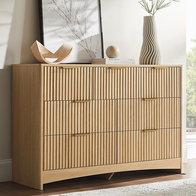 Amada Modern 7 Drawer Dresser, Fluted Wood Chest of Drawers with Rounded Corners, Pre-Installed Drawer Slides, Dresser TV Stand and Storage Organizer for Bedroom or Hallway in Natural Oak