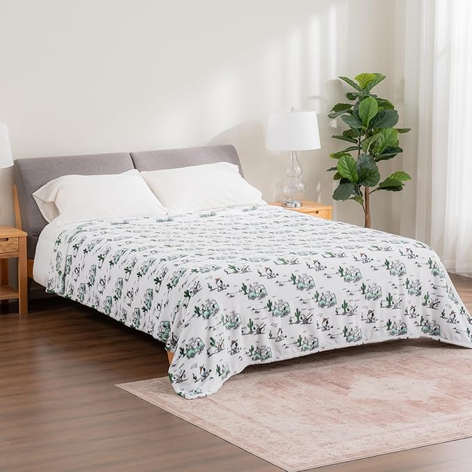Berkshire Blanket Peanuts® VelvetLoft® Cute Character Snoopy Plush Blanket,Snoopy Desert Travel White,Twin 60 in x 90 in (Official Peanuts® Product)