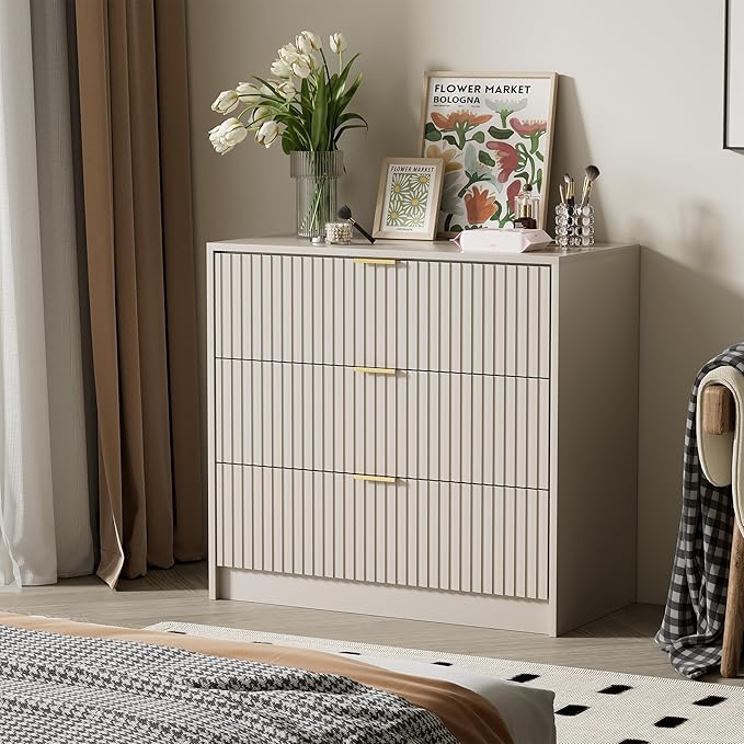 Beige Dresser for Bedroom, Modern Dresser with 3 Drawers and Smooth Slides, Wide Chest of Drawers with Golden Handles for Bedroom, Living Room, Closet, 15.7" D x 31.5" W x 29.6" H