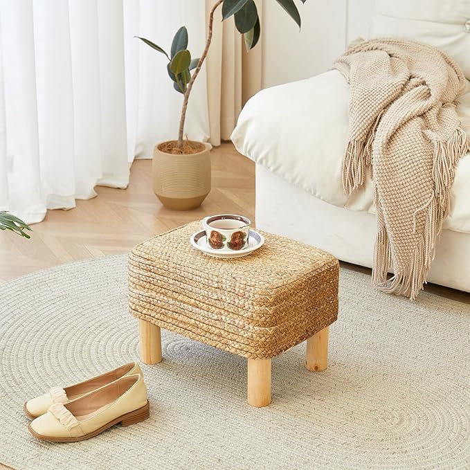 Ottoman Foot Stool Rectangular Footrest Natural Seagrass Footstool with Wooden Legs Hand Weave Multifunctional Modern Dressing Stool, Sofa Side Table for Bedroom for Living Room (Nature)
