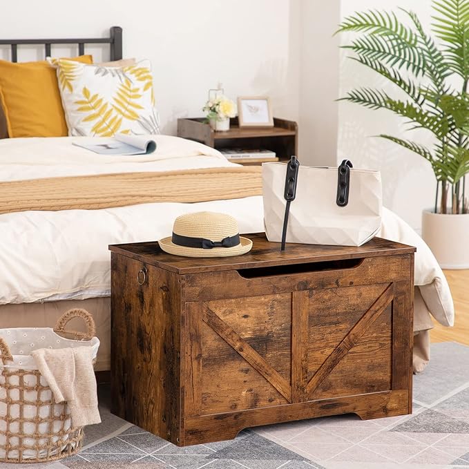 HOOBRO Storage Bench, 29.5” Retro Wooden Storage Chest with U-Shaped Cut-Out Pull, Safety Hinge, Supports 220 lb and Easy Assembly for Toy Box Organizer (Rustic Brown) BF77CW01
