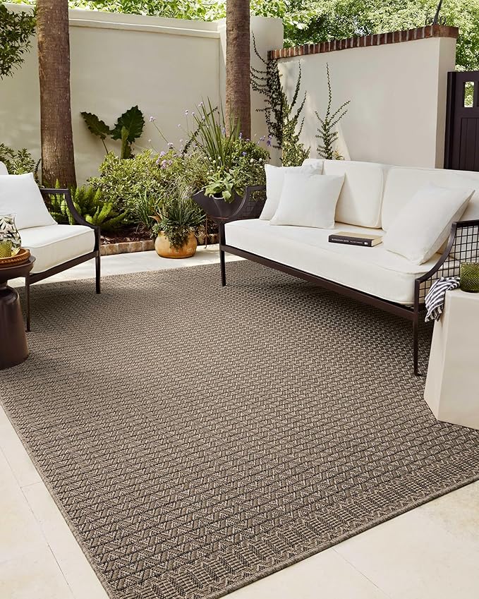 Loloi Chris Loves Julia Providence Collection PRC-05 Natural/Graphite 8'-6" x 12', .12" Pile Height, Indoor/Outdoor Area Rug