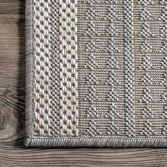 nuLOOM 4' x 5' Outdoor Tribal Geometric Area Rug, Stain Resistant, Weather Resistant, High Traffic, Patio, Balcony, Outside, Ranya Light Grey