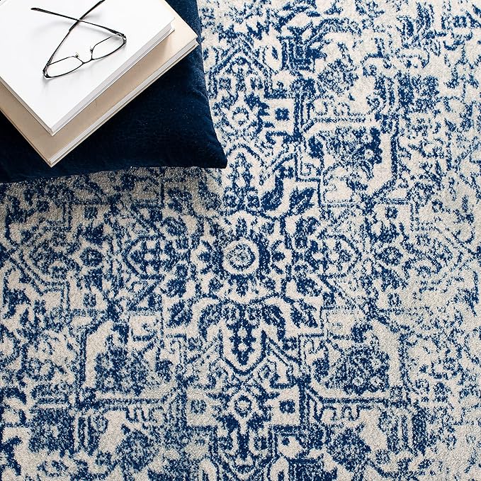 SAFAVIEH Evoke Collection 5'1" x 7'6" Ivory / Navy EVK256N Oriental Distressed Non-Shedding Living Room Bedroom Area Rug