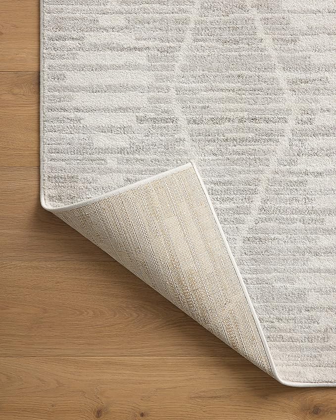 Loloi Kamala Collection KAM-02 Ivory/Silver 6'-7" x 9'-6" Area Rug