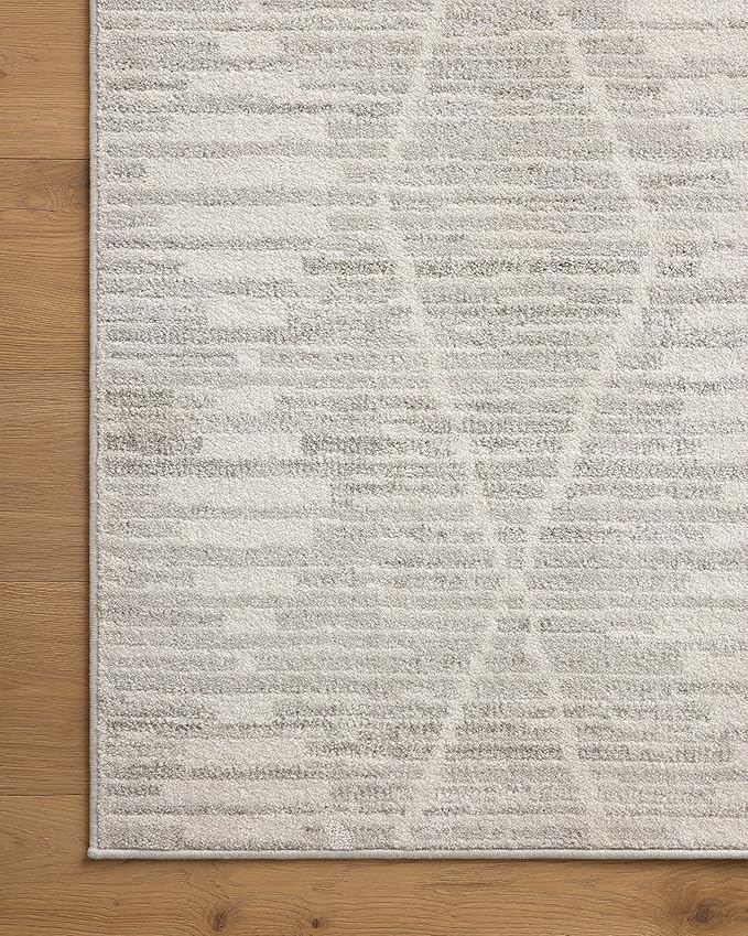 Loloi Kamala Collection KAM-02 Ivory/Silver 6'-7" x 9'-6" Area Rug