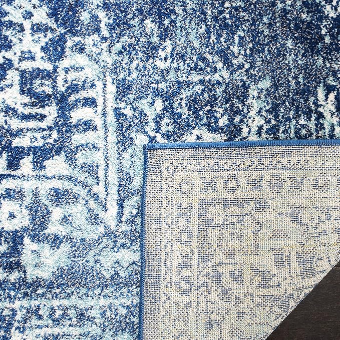 SAFAVIEH Evoke Collection Area Rug - 5'3" Square, Navy & Ivory, Distressed Design, Non-Shedding & Easy to Clean, Ideal for Living Room, Bedroom, Dining Space (EVK256A)